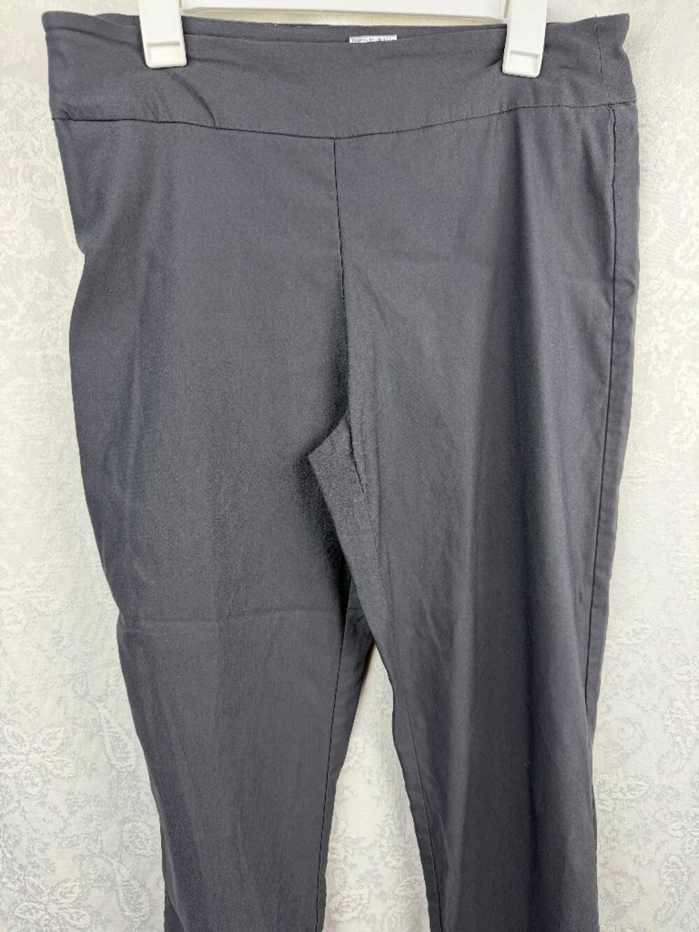 TRIBAL Women’s Gray Pull-On Straight Leg Pants Size 14 Stretch